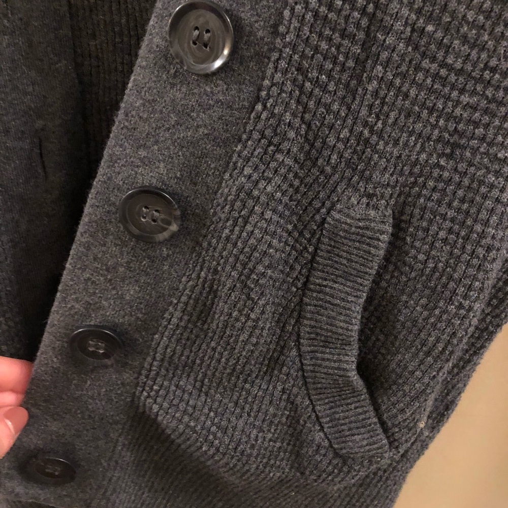 American Eagle gray sweater cardigan